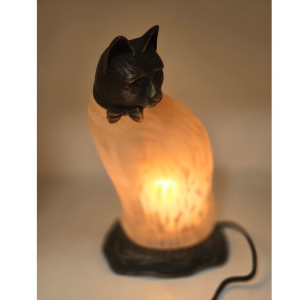 Vtg Andrea Sadek Tin Chi Cat Tiffany style accent night lamp light 1996
